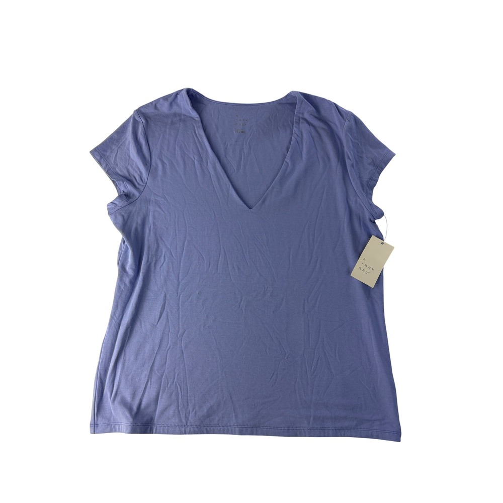 A New Day T-Shirt Womens XL V-Neck Short Sleeve Basic Tee Periwinkle Blue NEW